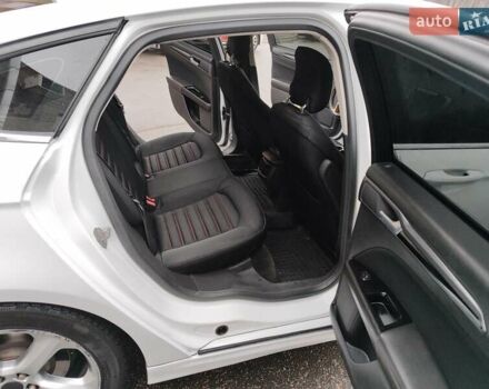 Белый Форд Фьюжн, объемом двигателя 2.5 л и пробегом 216 тыс. км за 8500 $, фото 13 на Automoto.ua