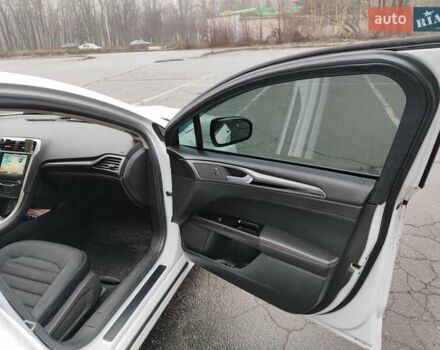 Белый Форд Фьюжн, объемом двигателя 2.5 л и пробегом 216 тыс. км за 8500 $, фото 14 на Automoto.ua