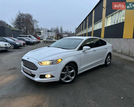 Белый Форд Фьюжн, объемом двигателя 2.49 л и пробегом 253 тыс. км за 9600 $, фото 3 на Automoto.ua