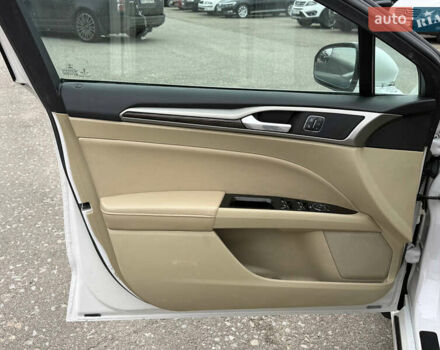 Білий Форд Фьюжен, об'ємом двигуна 2 л та пробігом 153 тис. км за 9500 $, фото 18 на Automoto.ua