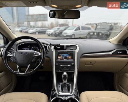 Білий Форд Фьюжен, об'ємом двигуна 2 л та пробігом 153 тис. км за 9500 $, фото 22 на Automoto.ua