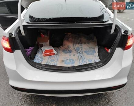 Белый Форд Фьюжн, объемом двигателя 2.5 л и пробегом 216 тыс. км за 8500 $, фото 11 на Automoto.ua