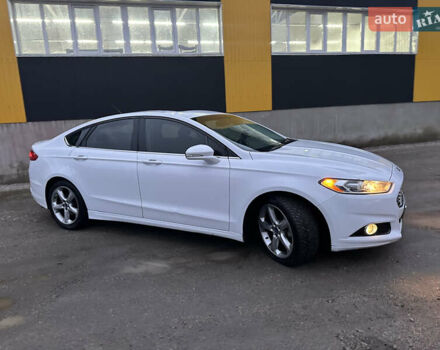 Белый Форд Фьюжн, объемом двигателя 2.49 л и пробегом 253 тыс. км за 9600 $, фото 23 на Automoto.ua