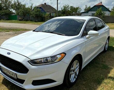Белый Форд Фьюжн, объемом двигателя 2.5 л и пробегом 140 тыс. км за 9000 $, фото 5 на Automoto.ua