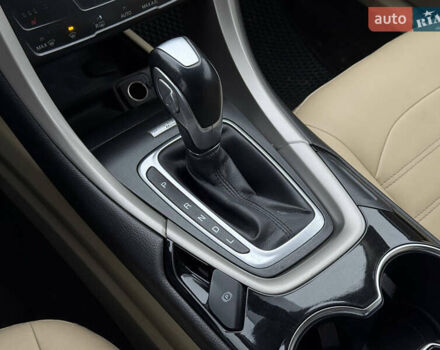 Білий Форд Фьюжен, об'ємом двигуна 2 л та пробігом 153 тис. км за 9500 $, фото 24 на Automoto.ua