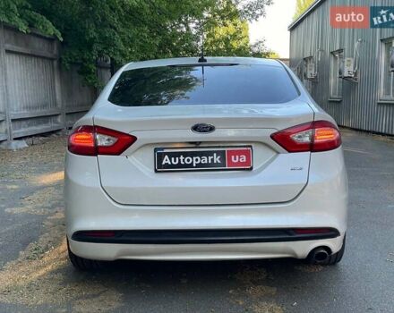 Белый Форд Фьюжн, объемом двигателя 2.5 л и пробегом 178 тыс. км за 7500 $, фото 7 на Automoto.ua