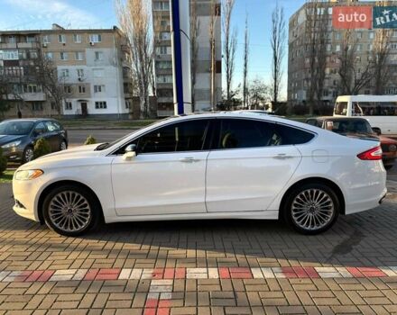 Белый Форд Фьюжн, объемом двигателя 2 л и пробегом 225 тыс. км за 11000 $, фото 2 на Automoto.ua