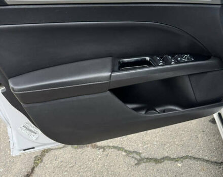 Белый Форд Фьюжн, объемом двигателя 2 л и пробегом 217 тыс. км за 9000 $, фото 11 на Automoto.ua