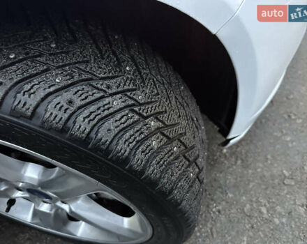 Белый Форд Фьюжн, объемом двигателя 2.49 л и пробегом 253 тыс. км за 9600 $, фото 27 на Automoto.ua