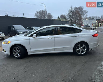 Белый Форд Фьюжн, объемом двигателя 2.49 л и пробегом 253 тыс. км за 9600 $, фото 8 на Automoto.ua