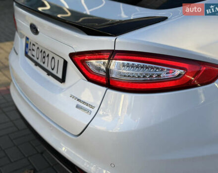 Белый Форд Фьюжн, объемом двигателя 2 л и пробегом 225 тыс. км за 11000 $, фото 7 на Automoto.ua