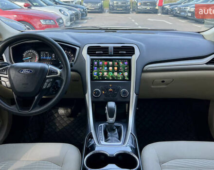 Білий Форд Фьюжен, об'ємом двигуна 2.49 л та пробігом 201 тис. км за 9300 $, фото 23 на Automoto.ua