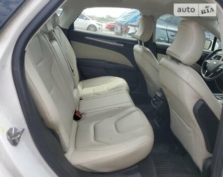 Белый Форд Фьюжн, объемом двигателя 2 л и пробегом 158 тыс. км за 2500 $, фото 8 на Automoto.ua