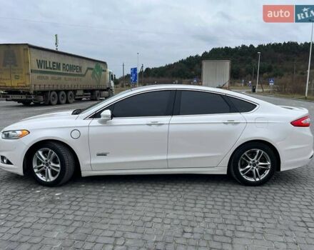 Белый Форд Фьюжн, объемом двигателя 2 л и пробегом 190 тыс. км за 11000 $, фото 5 на Automoto.ua