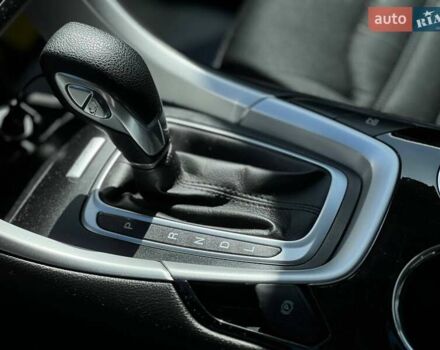 Білий Форд Фьюжен, об'ємом двигуна 2 л та пробігом 75 тис. км за 12900 $, фото 12 на Automoto.ua