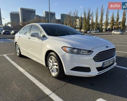 Белый Форд Фьюжн, объемом двигателя 2.49 л и пробегом 138 тыс. км за 11900 $, фото 2 на Automoto.ua