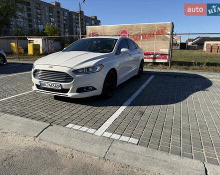 Форд Фьюжн 2015 в Александрие на Automoto.ua Белый Форд Фьюжн, объемом двигателя 2 л и пробегом 156 тыс. км за 11700 $, фото 13 на Automoto.ua