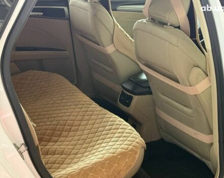 Белый Форд Фьюжн, объемом двигателя 2 л и пробегом 224 тыс. км за 11490 $, фото 16 на Automoto.ua