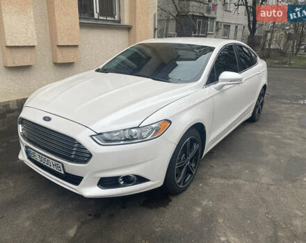 Форд Фьюжн 2015 в Николаеве на Automoto.ua Белый Форд Фьюжн, объемом двигателя 2 л и пробегом 84 тыс. км за 12700 $, фото 3 на Automoto.ua
