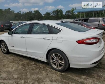 Белый Форд Фьюжн, объемом двигателя 2 л и пробегом 158 тыс. км за 2500 $, фото 2 на Automoto.ua