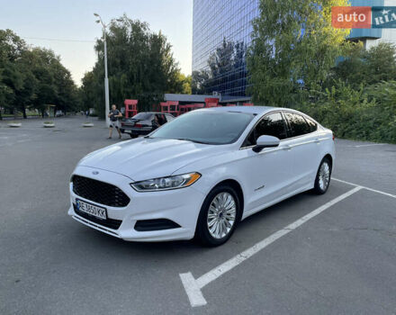 Білий Форд Фьюжен, об'ємом двигуна 2 л та пробігом 169 тис. км за 13000 $, фото 16 на Automoto.ua