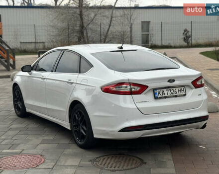 Білий Форд Фьюжен, об'ємом двигуна 2.49 л та пробігом 199 тис. км за 8900 $, фото 4 на Automoto.ua