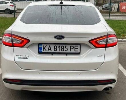 Білий Форд Фьюжен, об'ємом двигуна 2 л та пробігом 176 тис. км за 12500 $, фото 6 на Automoto.ua
