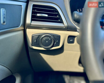 Білий Форд Фьюжен, об'ємом двигуна 2.49 л та пробігом 201 тис. км за 9300 $, фото 16 на Automoto.ua