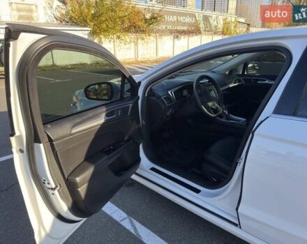 Белый Форд Фьюжн, объемом двигателя 2.49 л и пробегом 138 тыс. км за 11900 $, фото 8 на Automoto.ua