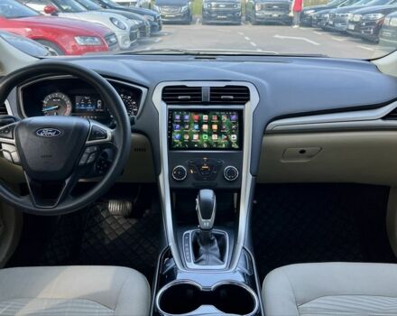 Белый Форд Фьюжн, объемом двигателя 2.5 л и пробегом 201 тыс. км за 9500 $, фото 5 на Automoto.ua
