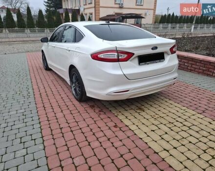 Білий Форд Фьюжен, об'ємом двигуна 1.5 л та пробігом 161 тис. км за 9900 $, фото 4 на Automoto.ua