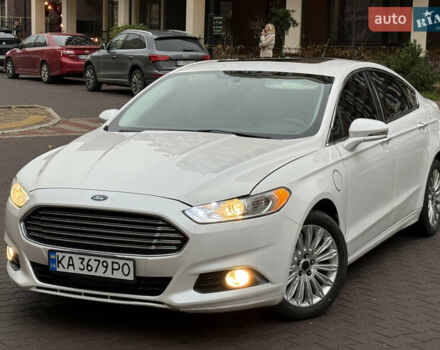 Білий Форд Фьюжен, об'ємом двигуна 2 л та пробігом 225 тис. км за 9800 $, фото 1 на Automoto.ua