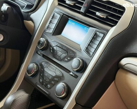 Белый Форд Фьюжн, объемом двигателя 2 л и пробегом 224 тыс. км за 11490 $, фото 18 на Automoto.ua