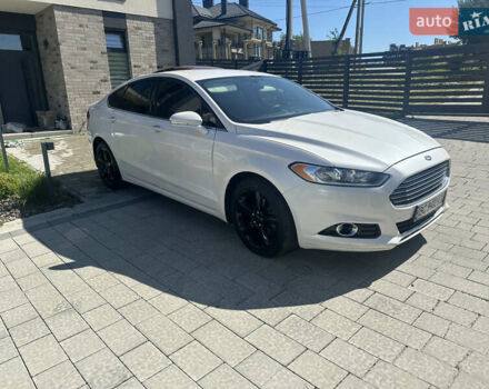 Форд Фьюжен 2015 у Львові на Automoto.ua Білий Форд Фьюжен, об'ємом двигуна 2 л та пробігом 200 тис. км за 9500 $, фото 3 на Automoto.ua