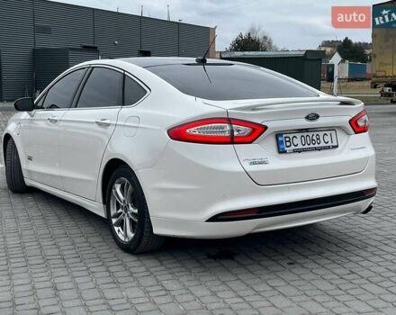 Белый Форд Фьюжн, объемом двигателя 2 л и пробегом 190 тыс. км за 11000 $, фото 9 на Automoto.ua