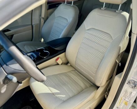 Белый Форд Фьюжн, объемом двигателя 2.5 л и пробегом 201 тыс. км за 9500 $, фото 3 на Automoto.ua