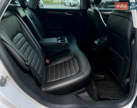 Форд Фьюжен 2015 у Одесі на Automoto.ua Білий Форд Фьюжен, об'ємом двигуна 2 л та пробігом 148 тис. км за 10900 $, фото 25 на Automoto.ua