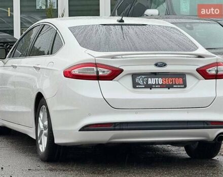 Білий Форд Фьюжен, об'ємом двигуна 2 л та пробігом 127 тис. км за 16000 $, фото 6 на Automoto.ua