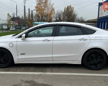 Білий Форд Фьюжен, об'ємом двигуна 2 л та пробігом 176 тис. км за 12500 $, фото 3 на Automoto.ua