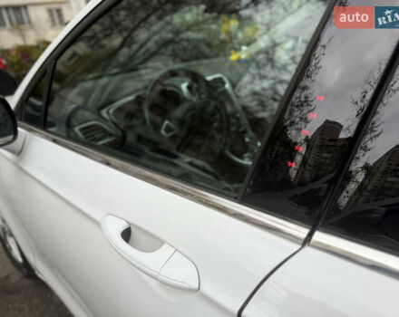 Белый Форд Фьюжн, объемом двигателя 2.5 л и пробегом 194 тыс. км за 11500 $, фото 11 на Automoto.ua