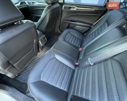Білий Форд Фьюжен, об'ємом двигуна 2 л та пробігом 175 тис. км за 12800 $, фото 17 на Automoto.ua