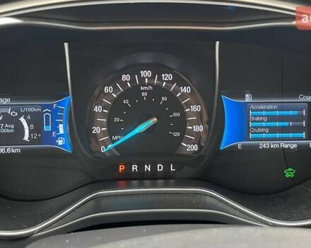 Білий Форд Фьюжен, об'ємом двигуна 2 л та пробігом 176 тис. км за 12500 $, фото 15 на Automoto.ua