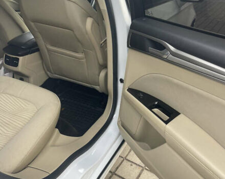 Белый Форд Фьюжн, объемом двигателя 2.5 л и пробегом 188 тыс. км за 9500 $, фото 2 на Automoto.ua