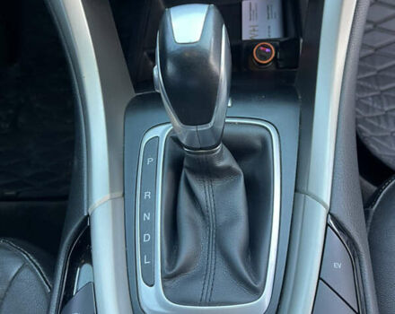 Білий Форд Фьюжен, об'ємом двигуна 2 л та пробігом 180 тис. км за 11400 $, фото 25 на Automoto.ua