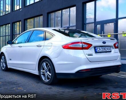 Білий Форд Фьюжен, об'ємом двигуна 2 л та пробігом 112 тис. км за 13000 $, фото 3 на Automoto.ua