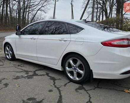 Білий Форд Фьюжен, об'ємом двигуна 2.49 л та пробігом 241 тис. км за 9400 $, фото 7 на Automoto.ua