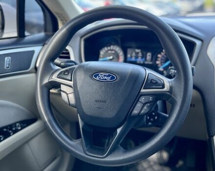 Белый Форд Фьюжн, объемом двигателя 2.5 л и пробегом 201 тыс. км за 9500 $, фото 4 на Automoto.ua