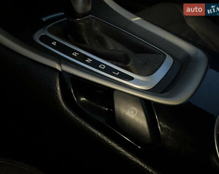 Білий Форд Фьюжен, об'ємом двигуна 2 л та пробігом 203 тис. км за 11500 $, фото 26 на Automoto.ua