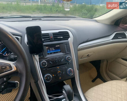 Білий Форд Фьюжен, об'ємом двигуна 2.5 л та пробігом 238 тис. км за 9300 $, фото 8 на Automoto.ua