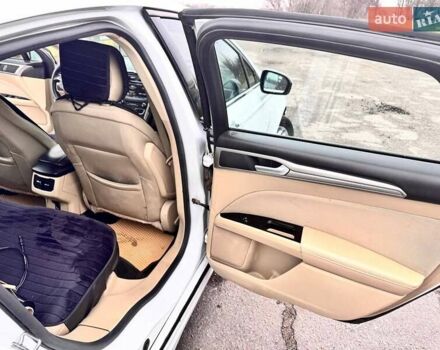 Білий Форд Фьюжен, об'ємом двигуна 2.5 л та пробігом 230 тис. км за 8000 $, фото 17 на Automoto.ua